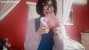 Hell yeah! Chantal squirts hard with her new sex toy!