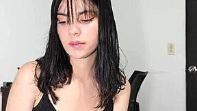 Laura Discovers Boyfriend Cheating