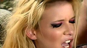 Loli Punk Enjoys Kinky Double Penetration and Cumshot Outdoors