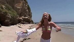 little summer flashing natural tits and pussy at beach! 🌊