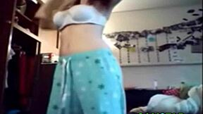 Busty Chubby Teen Masturbates on Webcam