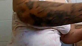 Pregnant Woman Showing Off Her Body!