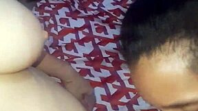 trio caliente con dos mujeres lesbianas