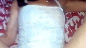 trio caliente con dos mujeres lesbianas