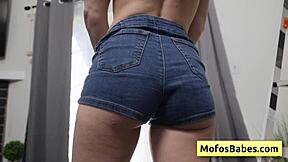 I get my pink bald pussy fingered and suck huge dick