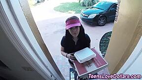 Real amateur teen gets a huge facial in this hd video 😏