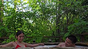 amiga, vamos a tener sexo en el jacuzzi