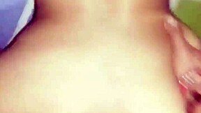 chupando y cogiendo antes de dormir con latina sexy