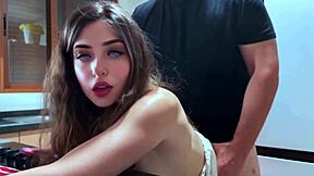 i was follando in the cocin with my padrastro, makin mami cornuda and enjoyin a madura polla