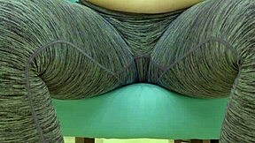 Teen babe teases her sugar daddy intensely in leggings during workout