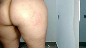 Perverted stepsister teaches rough sex and squirting, ending in cumshot