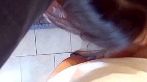 Amateur Latina Sucks Big Cock in Homemade Video
