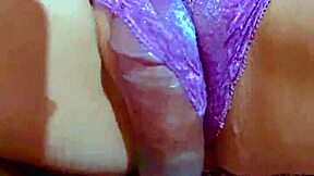 pink college girls rub wet shaved pussies to orgasm 😍