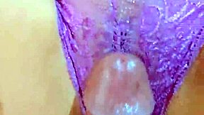 pink college girls rub wet shaved pussies to orgasm 😍