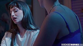 Siri Dahl And Lexi Luna Scissor Intensely