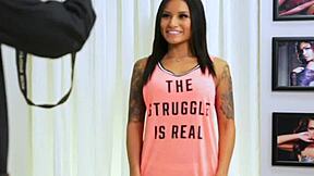 Belleza Amateur Teen Morena Co�o Corrida Interna Monster Cock