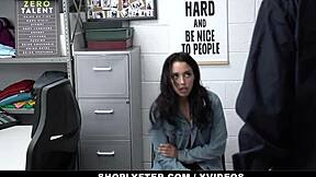 Shoplyfter - Vanessa Sky, Hot Teen 18+, Deepthroats Security's Huge Cock