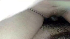 फ्रेंड्स इंडियन बड़ी गांड को क्लोजअप में फक करते हैं! हिंदी मोन्स लाउड!