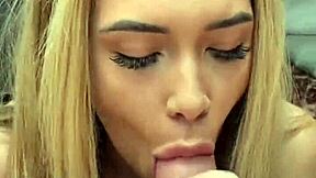 18 yo blonde screams in doggy and missionary 😍