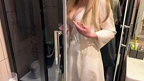 Russian Amateur Stepmom Fucks Me Brazenly After Party!