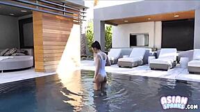 i'm young asian ballerina with old mommy