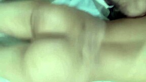 Desi housewife gets massage from dever at home