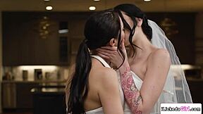 busty babe tribbing with milf girlfriend, who wins?