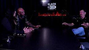 levou uma surra de bunda da morena mas pediu arrego ent�o pediu pro apresentador que a deixou de peitos de fora - carlos urach watch on sheer red. interview domination latina sexy brunette public humiliation black interracial amateurs