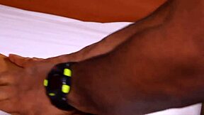 wanna see awesome footjob with pretty feet 😍