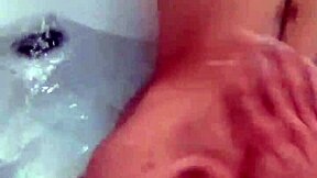 acompanhante, i give babado blowjob then pussy in motel jacuzzi