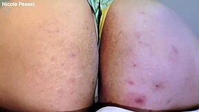 hey, cute chubby babe spreadin’ her nasty asshole just for ya, ya know!