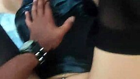 Petite modelo venezolana es abordada por su mejor amigo despues de una fiesta de disfraz