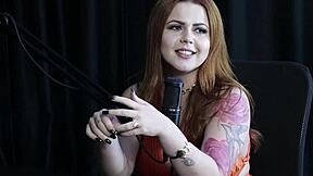 Isadora Closel shares her exhibitionist experiences and carnival plans in an interview.