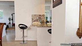 Old Man Sexes Girl Chillin with a Hot Tamale