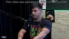 Girl showed sex position, hard to eat without fetishes?