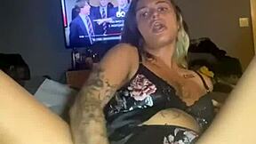 Horny emo teen 18+ fucking her ass solo?