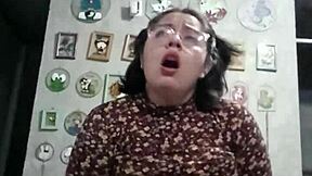 maria trains her ass for huge doggystyle penetration 😈