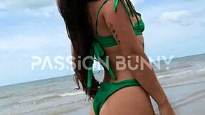 want to see me flash on the beach? come closer!