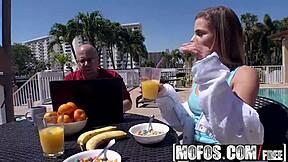 Mofos - I Know That Girl - Spinner Sydney Cole Gets Wet Pussy Banged On Beach