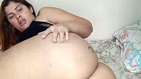 Hey Leandro, Watch Me Flash My Pussy For You!