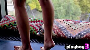 Petite Babe Yana West Exposes Hot Body So Sexy!