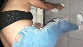 My sister-in-law comes to my room after the party for homemade sex video