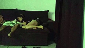 Madrasta divides sofa with enteado moaning dirty