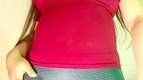 latina stepmom flashes giant cameltoe, masturbating for stepson in leggings 😈