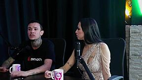 Começou No Pornô Fez Collab Depois De Vender Punheta A Família Foi Difícil Mas O Pai E A Mãe - Teh Angel Sheer Red