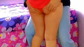 espi� a mi vecina y la grabo cogiendo con camara oculta �que rica culeada real casero