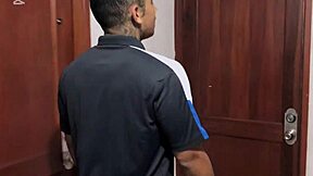 stranger seduces me in restarant n sucks me deep at home