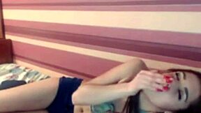 Arinawild Experiences Hardcore Orgasm On Webcam With Donations