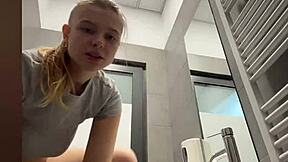 Creampie fingering pussy close up. fat ass 18 19 yo outdoor amateurs big ass