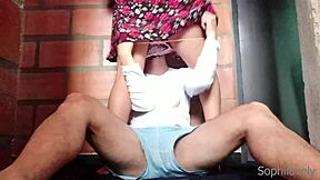 pelirroja in dress rides expertly at home 😏